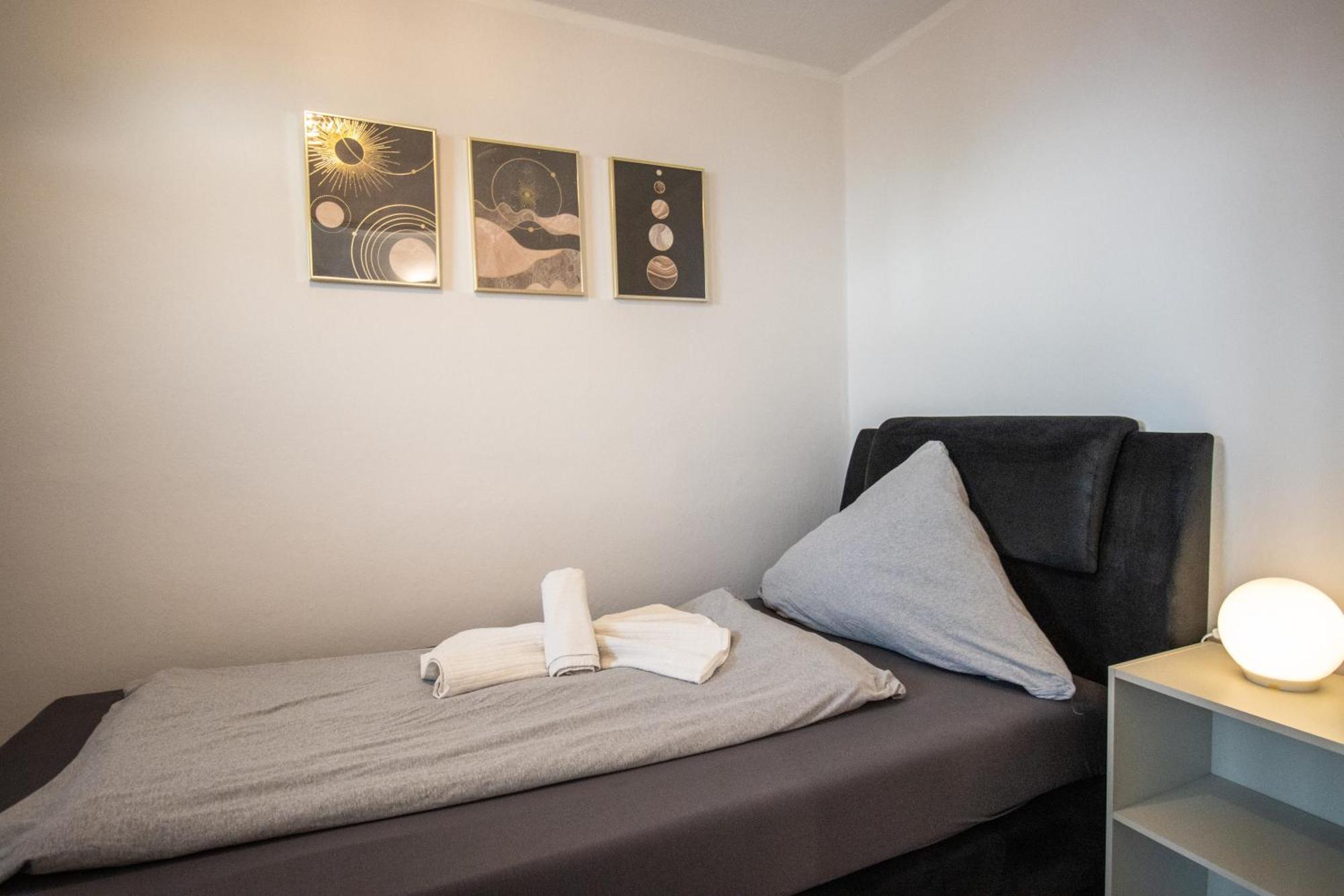Messewohnung Fuer 5 Gaeste Mit Balkon Und Lift Apartment